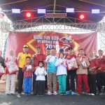 688 Pelajar Kebun Tebu Terima Seragam dan Buku Gratis dari Pemkab Lambar