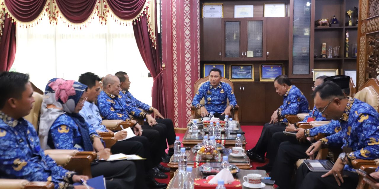 Bupati Lambar Minta Layanan Pajak Jangan Jauh dari Warga