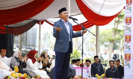 Tabligh Akbar, Bupati Paparkan Program Pro Rakyat Dari Seragam Gratis Hingga Sekolah Kopi