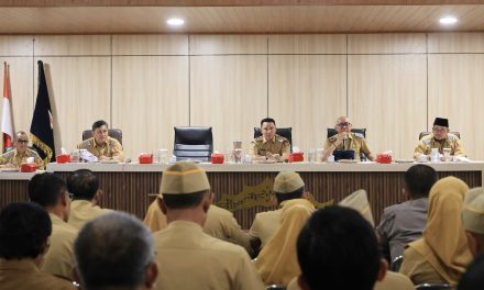 Bupati Parosil Pimpin Rapat Pemantapan, HUT ke-35 Lampung Barat, Harus Libatkan Masyarakat dan Punya Dampak Positif