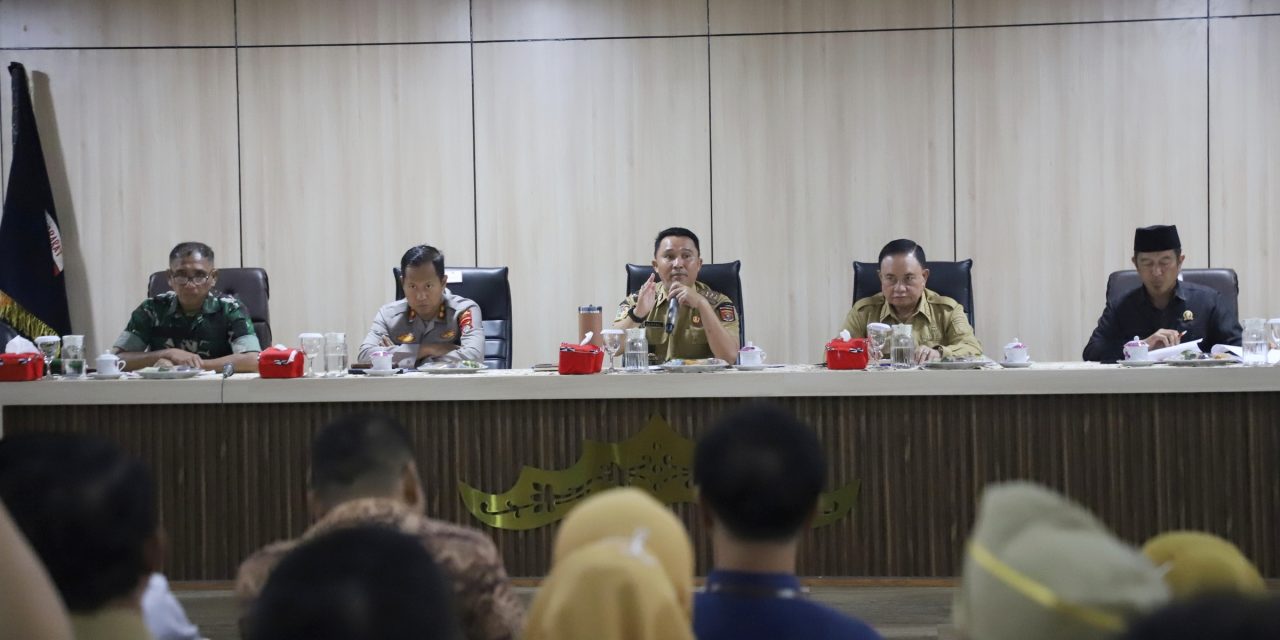 Bupati Lampung Barat Perintahkan OPD Bergerak Cepat Antisipasi Abu Krakatau dan Karhutla