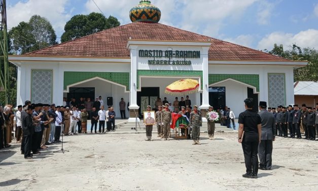 Pemkab Lambar Antar Kepala Disdukcapil Ruspan Anwar ke Peristirahatan Terakhir