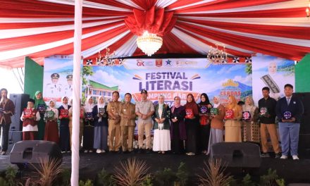 Bupati Parosil Dorong Hilirisasi Literasi Senjata Keluar dari Kemiskinan