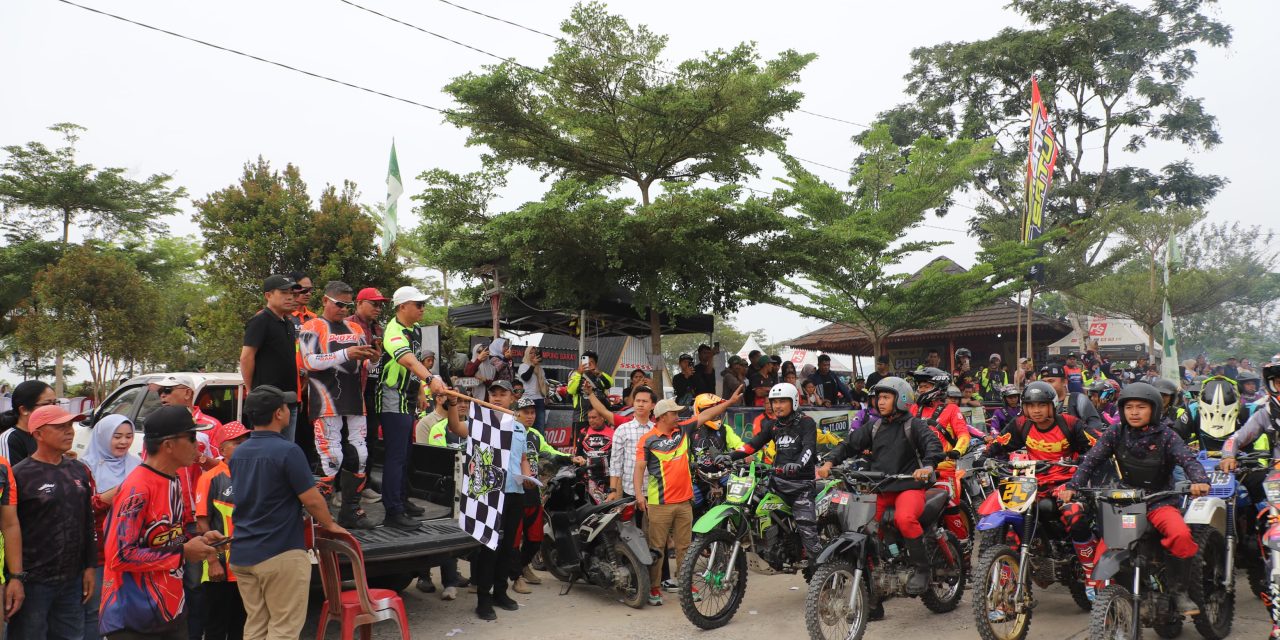 2000 Rider Padati Sekolah Kopi, Bupati Parosil Lepas Adventure Trail Gas Lambar 1