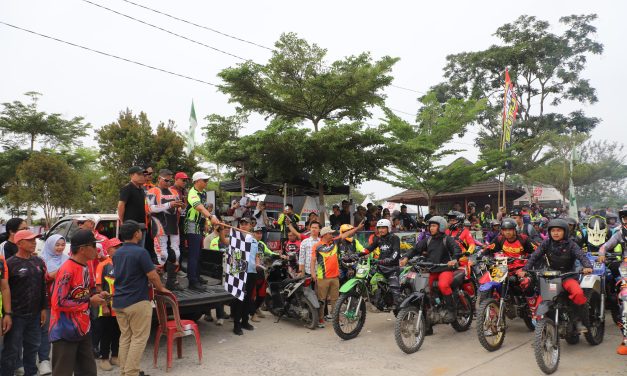 2000 Rider Padati Sekolah Kopi, Bupati Parosil Lepas Adventure Trail Gas Lambar 1